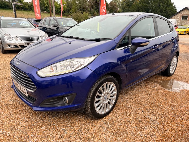 Blue Ford Fiesta 1.6 AUTO Titanium. Petrol. Automatic. Recent Cambelt.