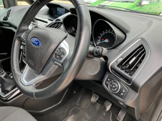 /photos/9739/3d26eb78-3561-cc58-5510-28db8b890461_i320x240.jpg