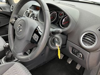 /photos/9739/85d28686-7d28-f25c-ca3c-3cc2e8356c57_i320x240.jpg