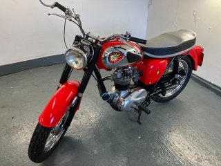 /photos/9739/9251dd84-9dc3-52fb-d5a5-cda757c3d38c_i320x240.jpg