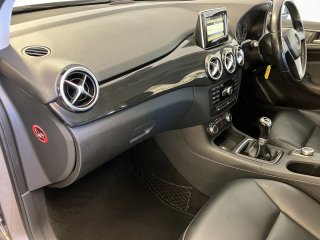 /photos/9739/a4df66d4-e55b-f9b8-cf41-017c78035ba4_i320x240.jpg