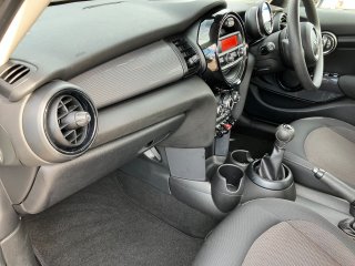 /photos/9739/db3abe79-5ae7-374e-2675-61d31cdb8e3f_i320x240.jpg