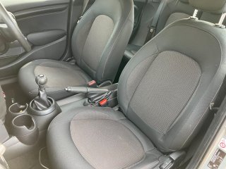 /photos/9739/e7de01c7-0e34-6b55-f8b0-e4c6ae1f2e48_i320x240.jpg